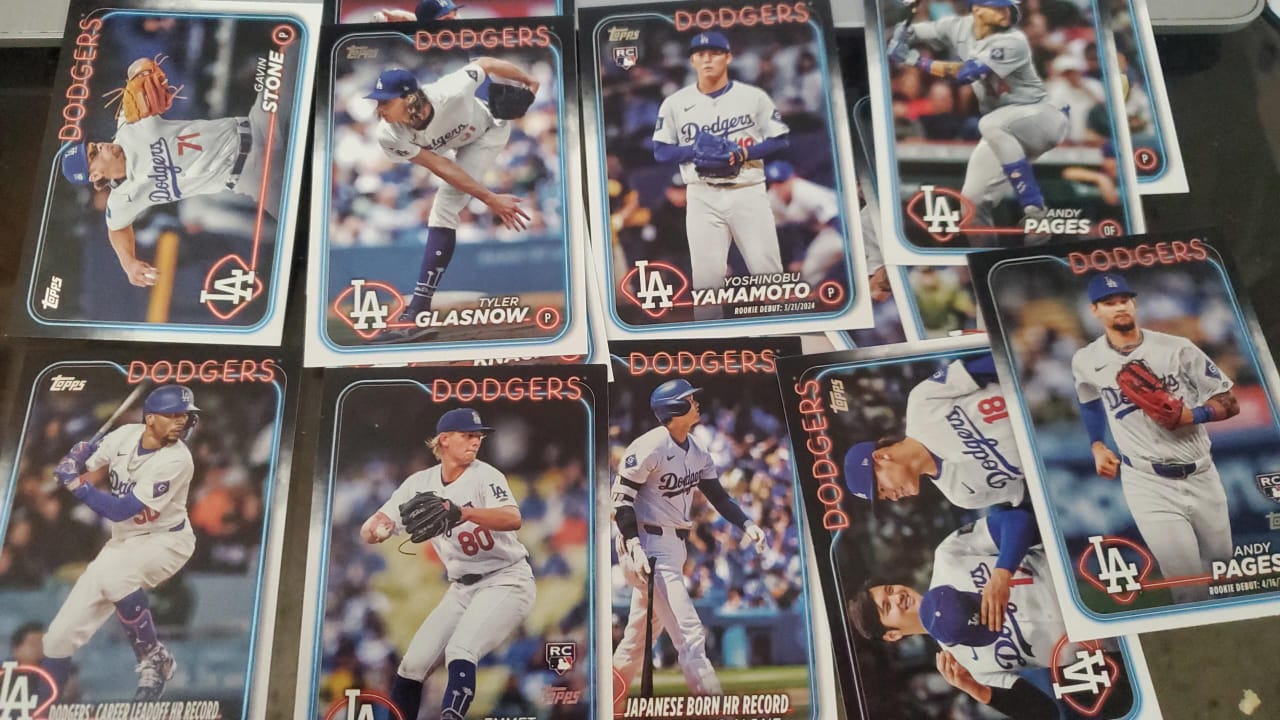 Set de 17 barajitas de los Angeles Dodgers campeones Serie Mundia. Incluye RC Yamamoto, Ohtani, RCs Andy Pages, Mookie, etc.